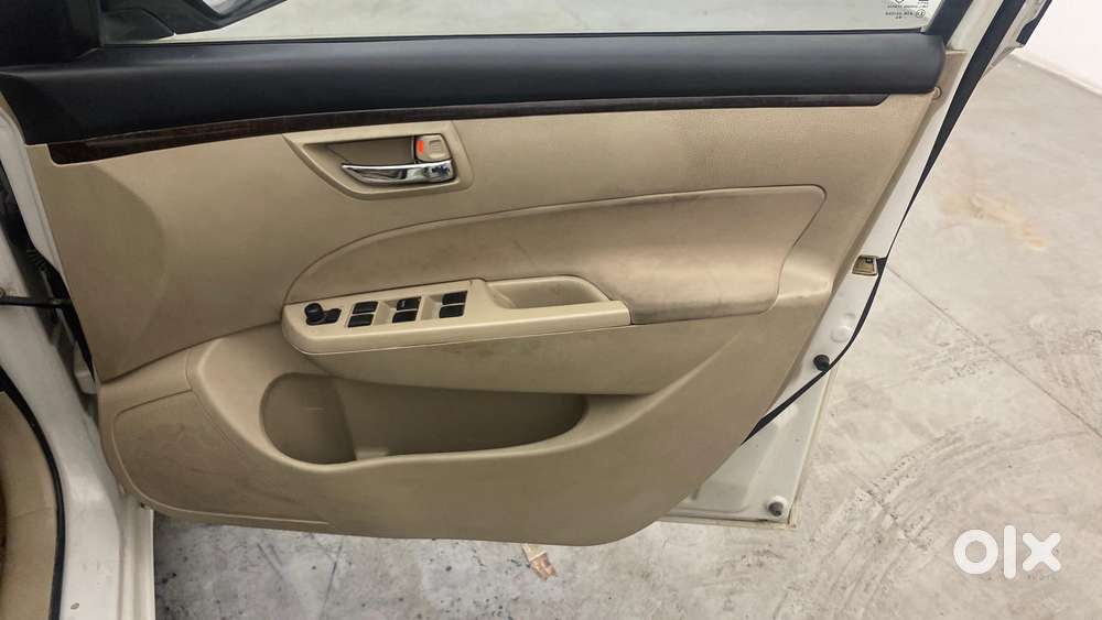 Maruti Suzuki Swift Dzire Vxi Optional, 2016, Petrol