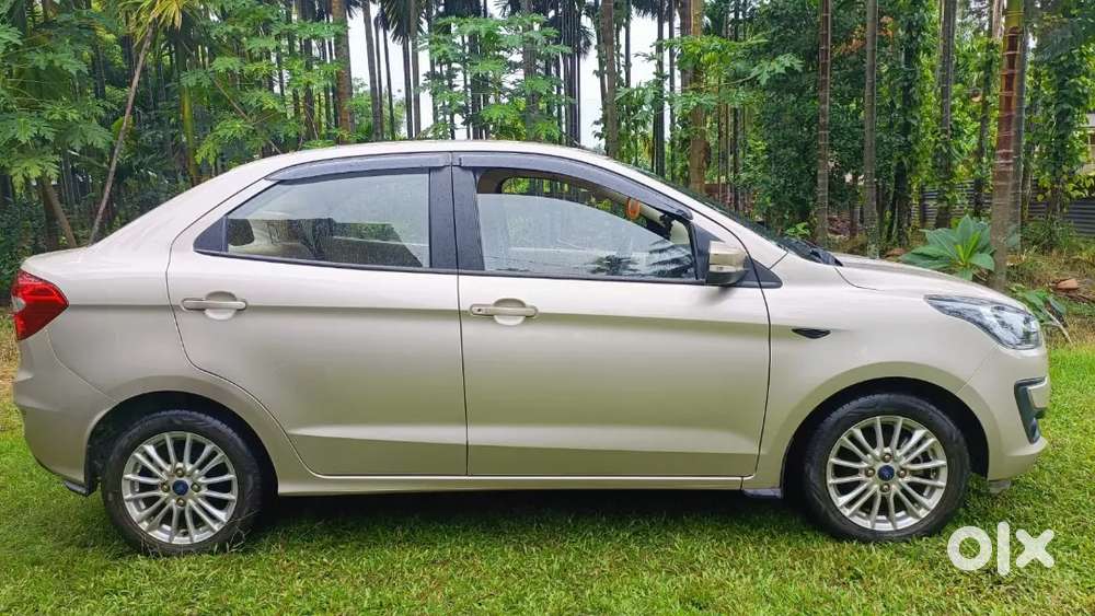 Ford Aspire Titanium Blu 2020