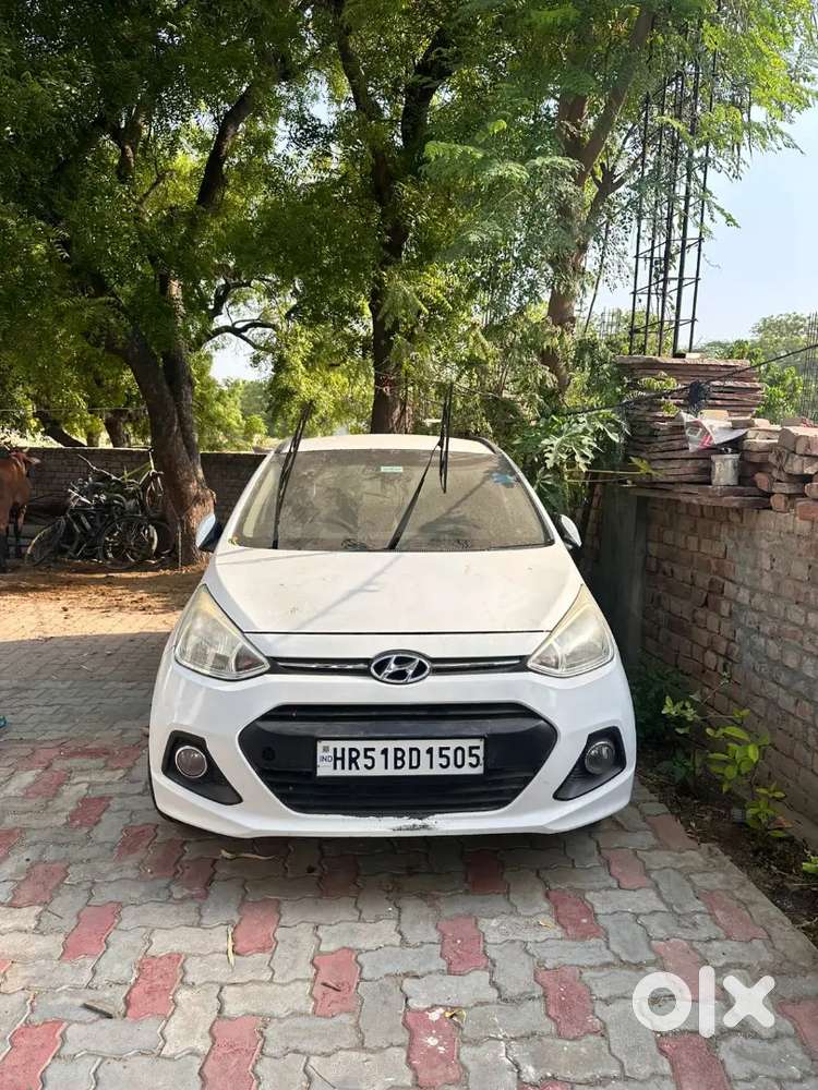 Hyundai Grand I10 2015 Petrol 90000 Km Driven
