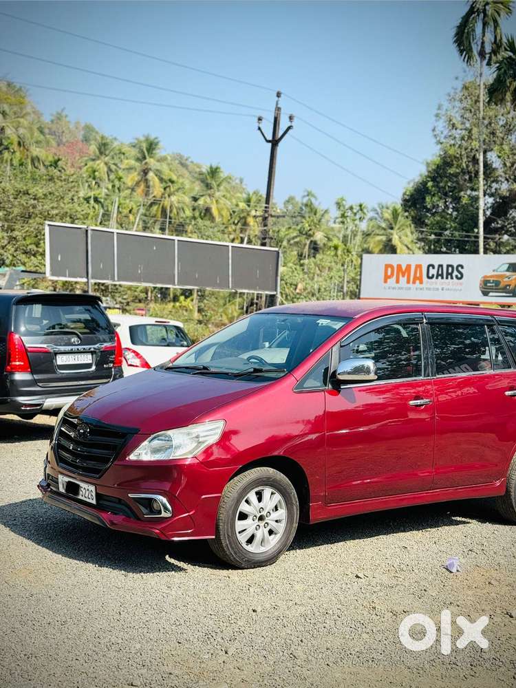 Toyota Innova 2004-2011 2.5 V Diesel 8-seater, 2010, Diesel