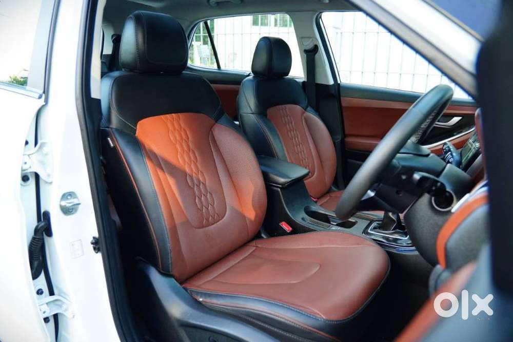 Hyundai Alcazar Platinum, 2023, Petrol