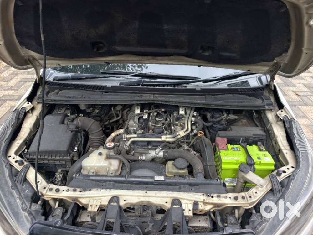 Toyota Innova Crysta 2.4 G Mt 7 Str, 2019, Diesel