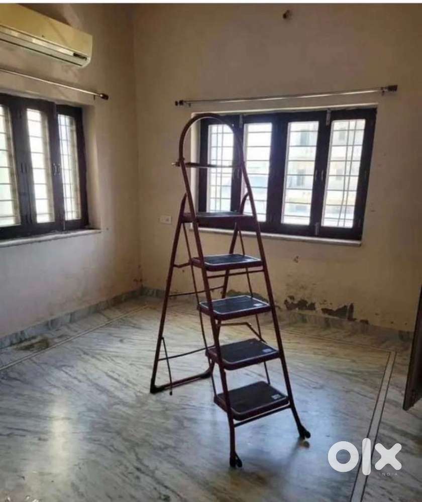 2 room kitchen available for rent
