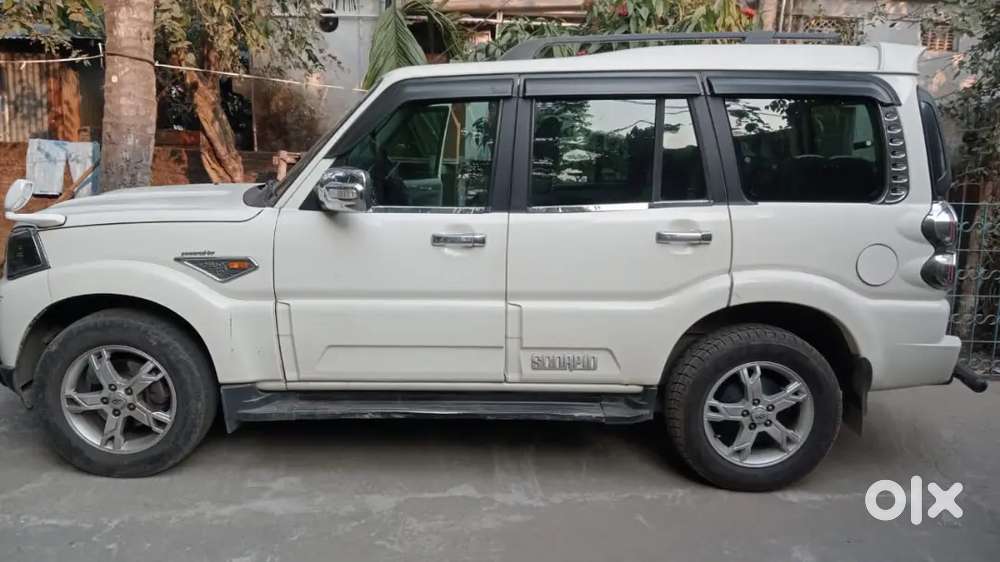 Mahindra Scorpio 2015