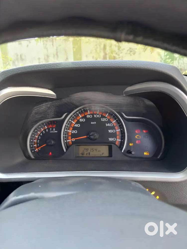Reading:28400km
4tyres 95%
Stepney:new Tyre
Service:recently Over