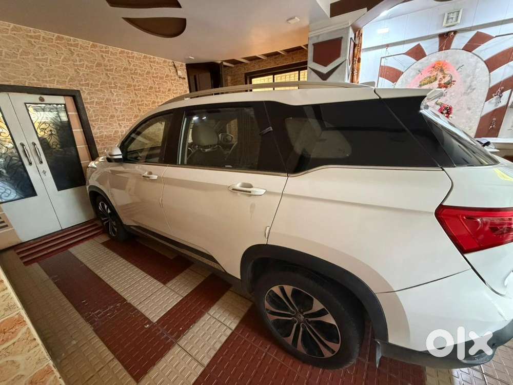 Mg Hector Petrol 2022, Km Driven Sharp