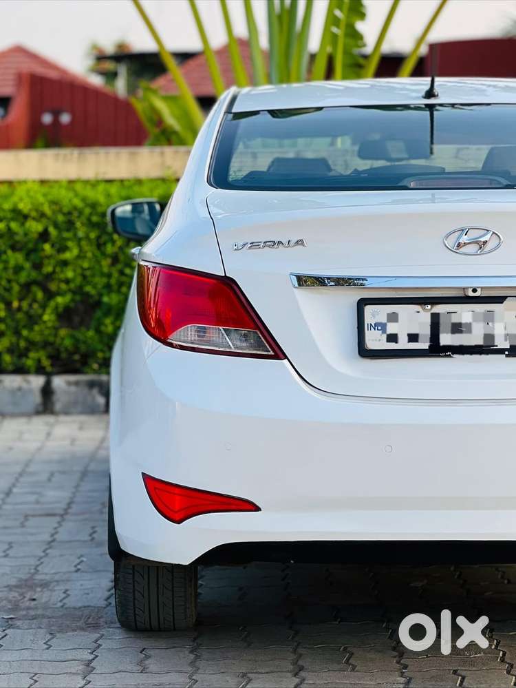 Hyundai Verna 1.6 Vtvt Sx, 2015, Petrol