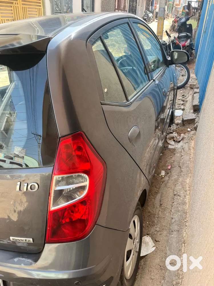Hyundai I10 Sportz At (2011)  Single Owner  Smooth Automatic