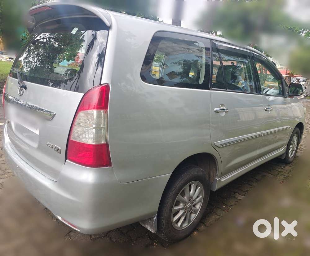 Toyota Innova 2.5 E Diesel Ps 7-seater, 2013, Diesel