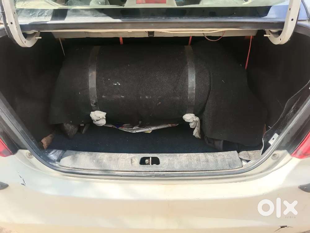 Maruti Suzuki Dzire 2016 Cng & Hybrids 135000 Km Driven