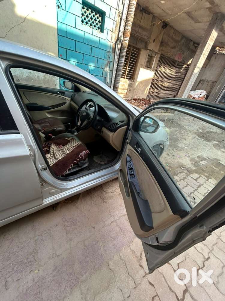 Hyundai Fluidic Verna 2015