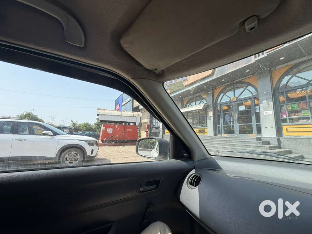 Maruti Suzuki Swift Dzire 2011 Petrol