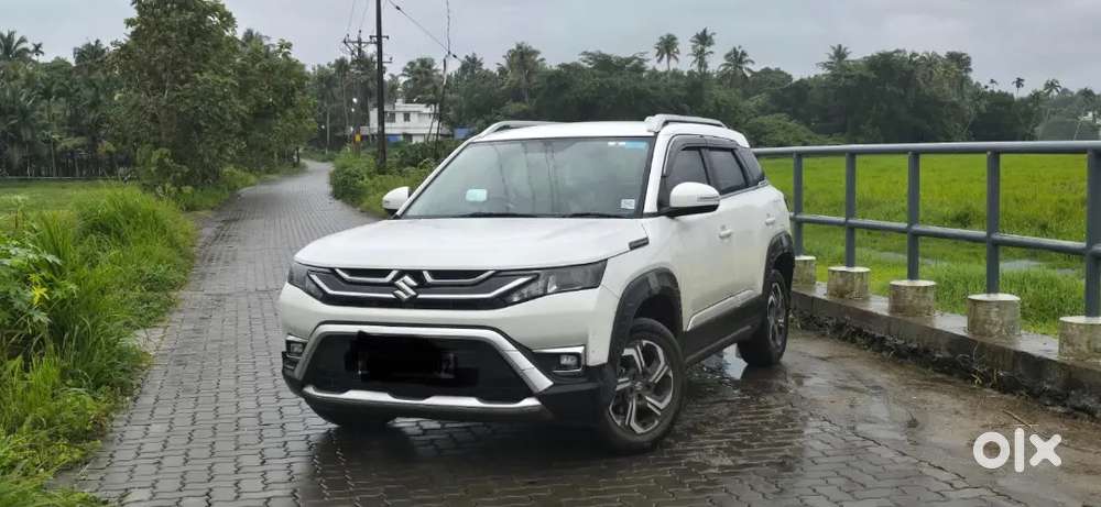 Maruti Brezza Hybrid 2025 Model With Manufacture Warranty