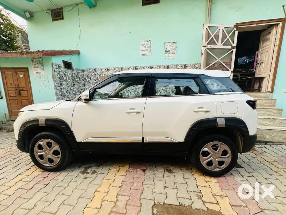 Maruti Brezza 1.5 Vxi 2024