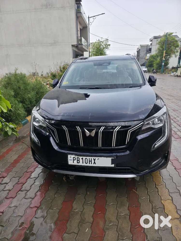 Mahindra Xuv700 2022 Diesel Well Maintained