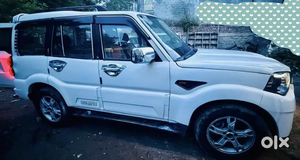 Mahindra Scorpio S6 Plus 2014 Diesel Manual