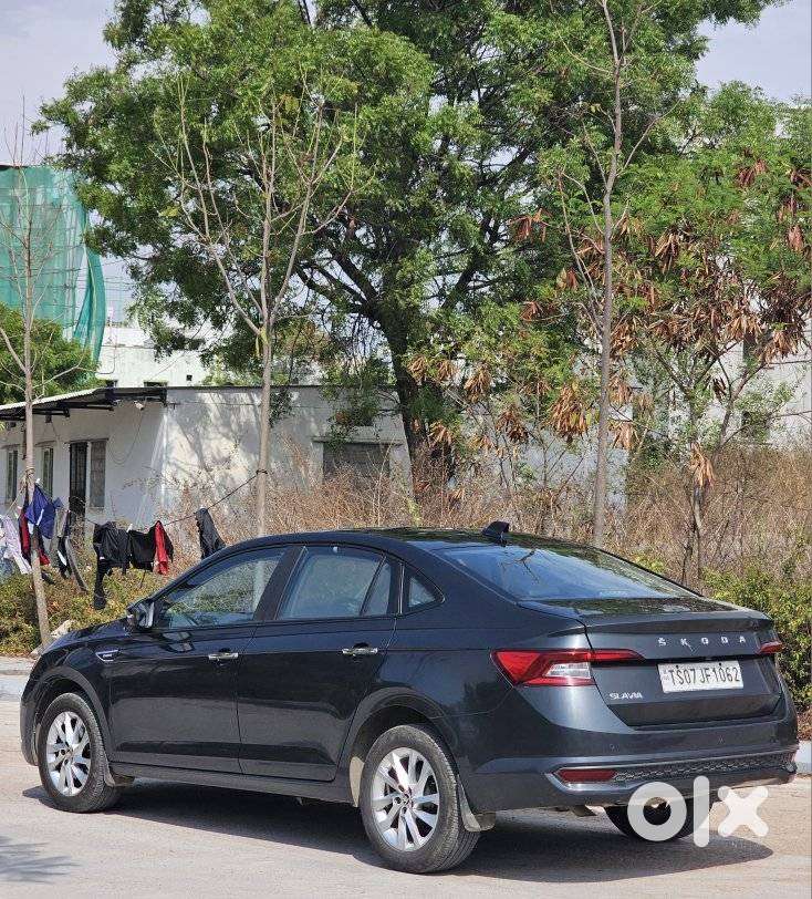 Skoda Slavia Ambition 1.0l Tsi At, 2022, Petrol