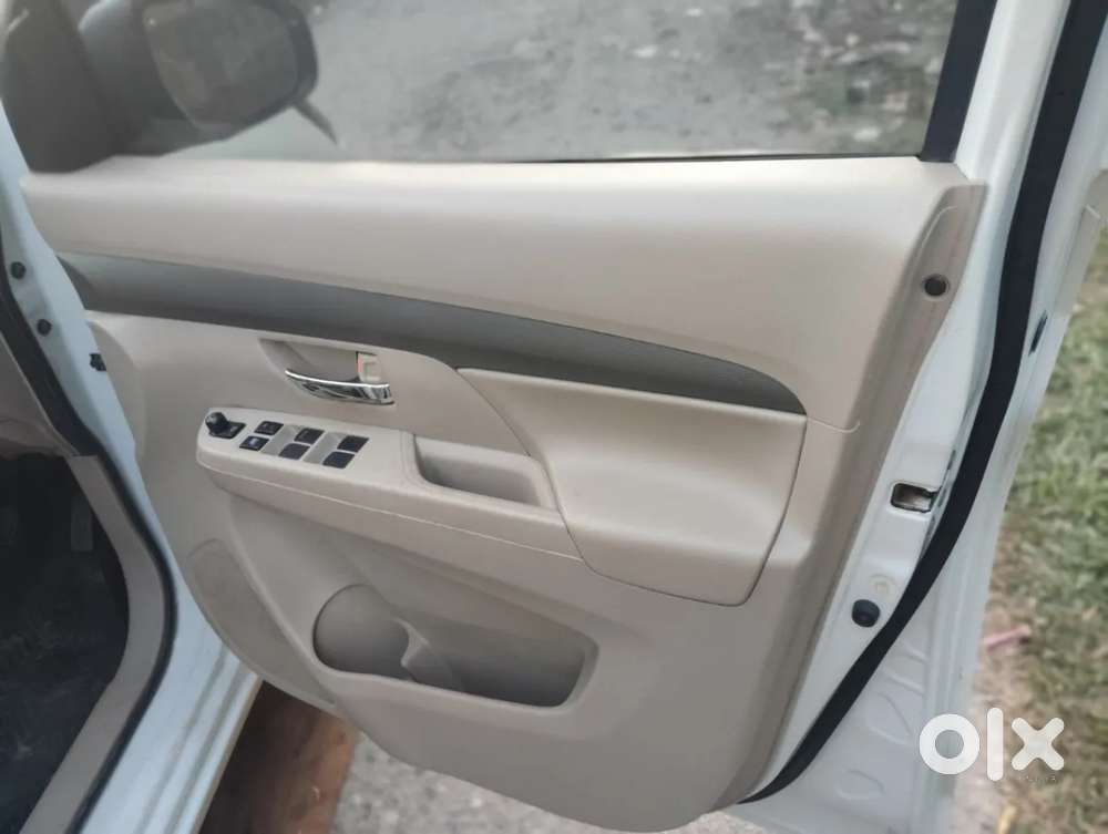 Maruti Suzuki Ertiga 1.5 Vxi, 2023, Petrol