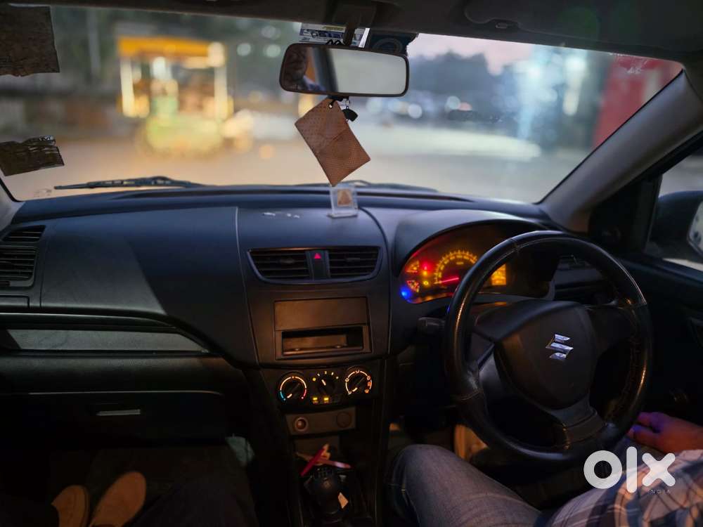 Maruti Suzuki Swift Lxi Option, 2012, Cng & Hybrids
