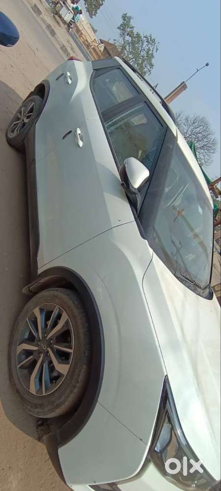 Mahindra Xuv300 2021 Diesel Well Maintained