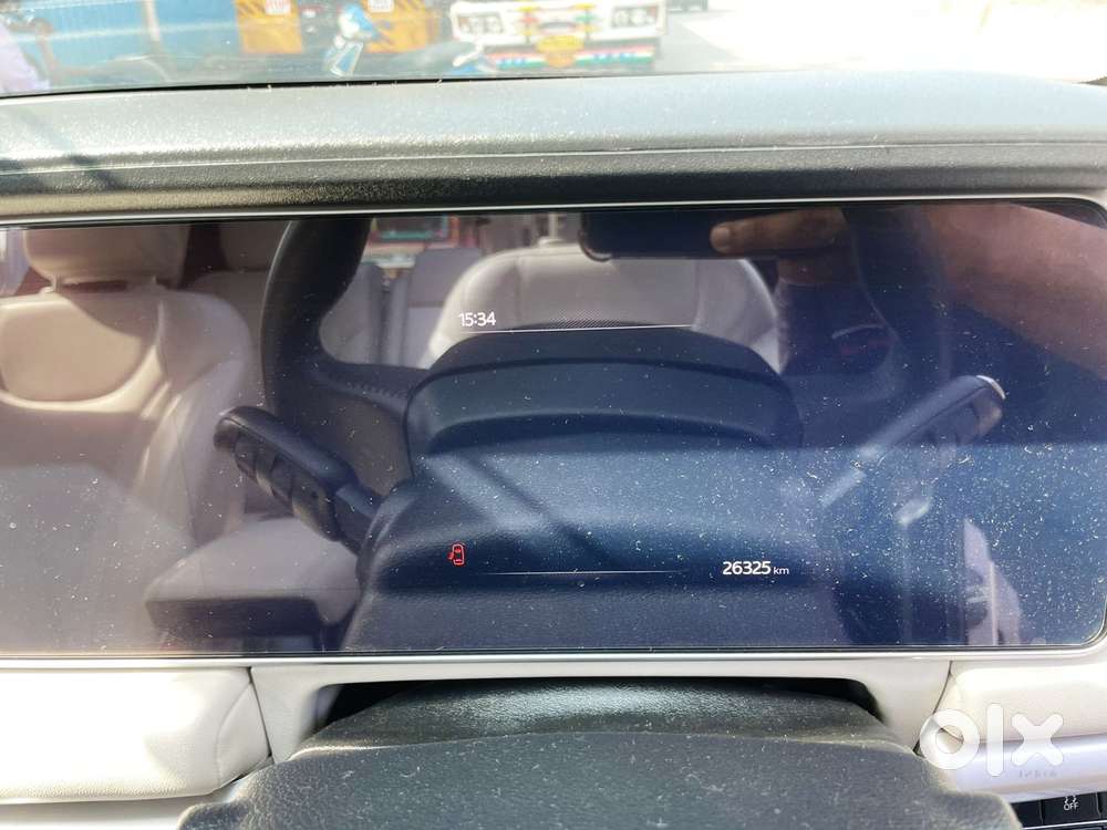 Mahindra Xuv700 2.2 Ax 7 Diesel At Luxury Pack Str Awd, 2025, Diesel