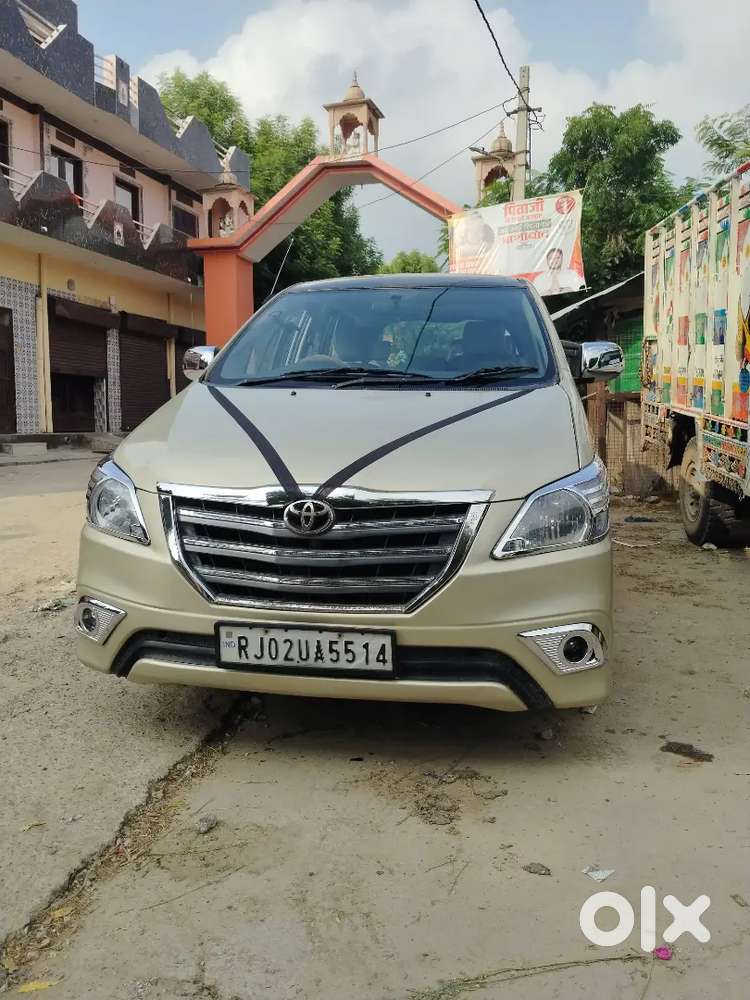 Toyota Innova Hycross 2015