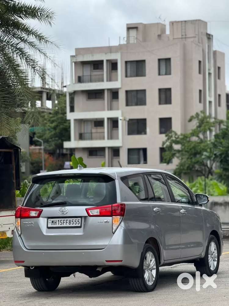 Toyota Innova Crysta 2.8 Zx At 7 Seater, 2016, Diesel