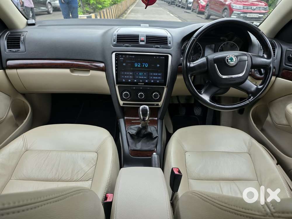 Skoda Laura Ambiente 2.0 Tdi Cr Manual, 2013, Diesel