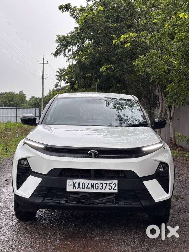 Tata Nexon Smart Plus S 1.2 Revotron Petrol 5 Mt, 2025, Petrol