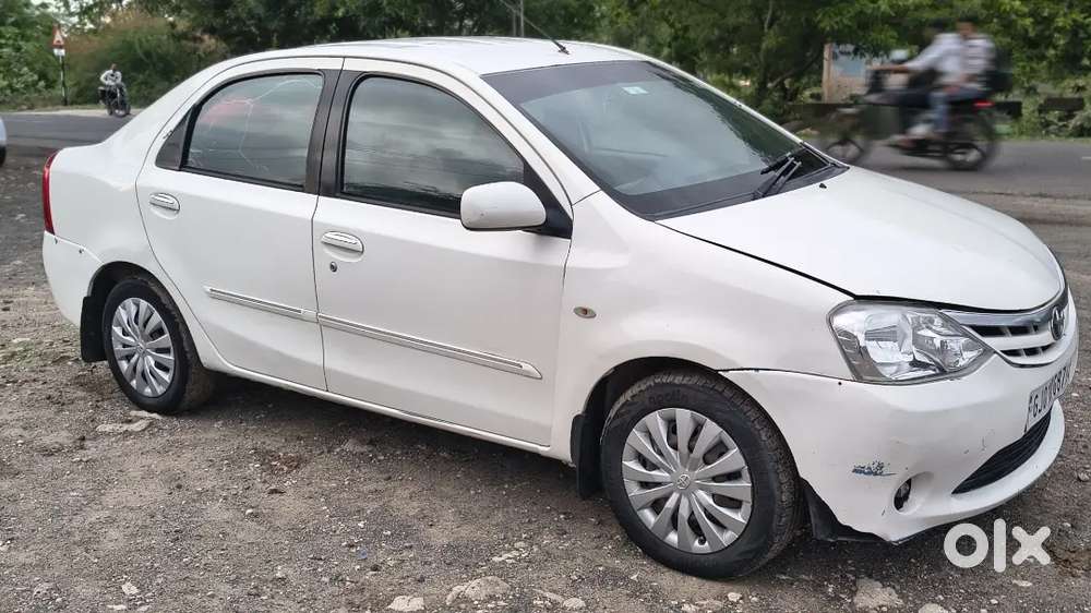 Toyota Etios Cross 2011