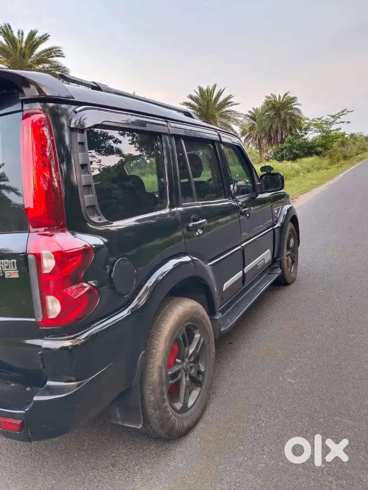 Mahindra Scorpio Classic 2021 Diesel 85000 Km Driven