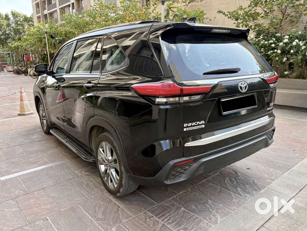 Toyota Innova Hycross 2.0 Zx Hybrid 7 Str, 2024, Petrol