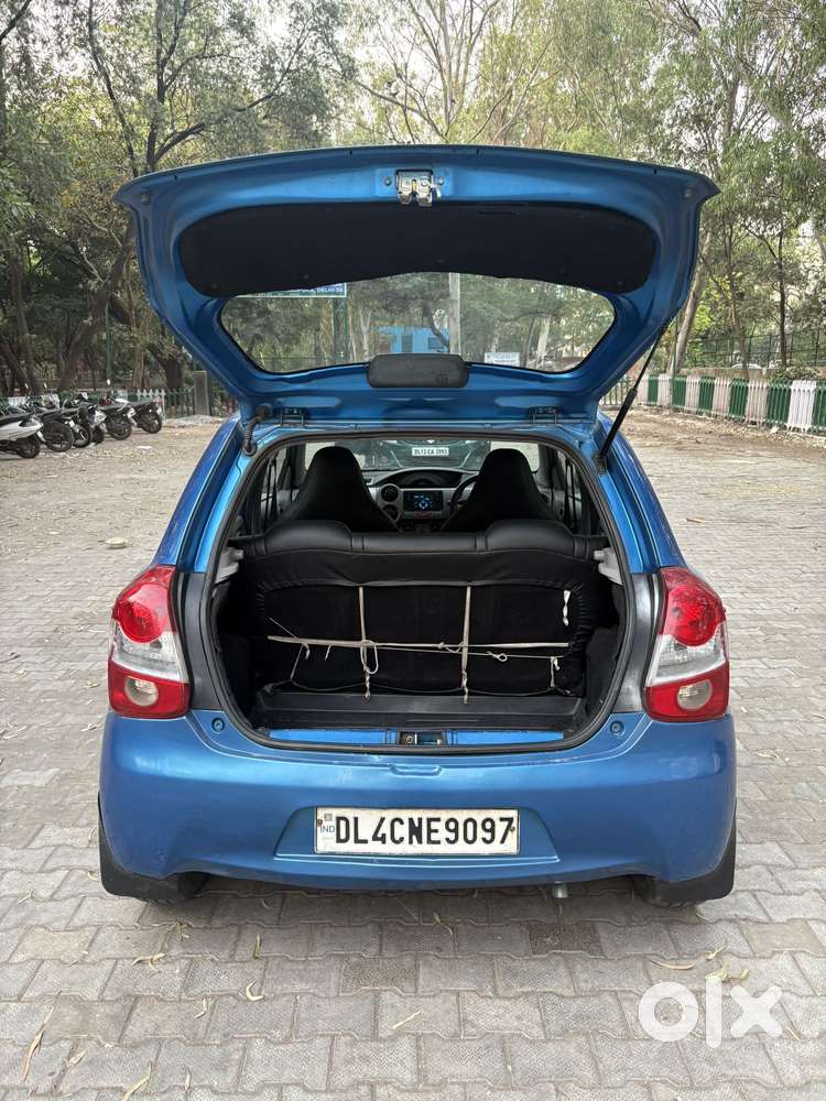 Toyota Etios Liva 2011-2012 G, 2011, Petrol