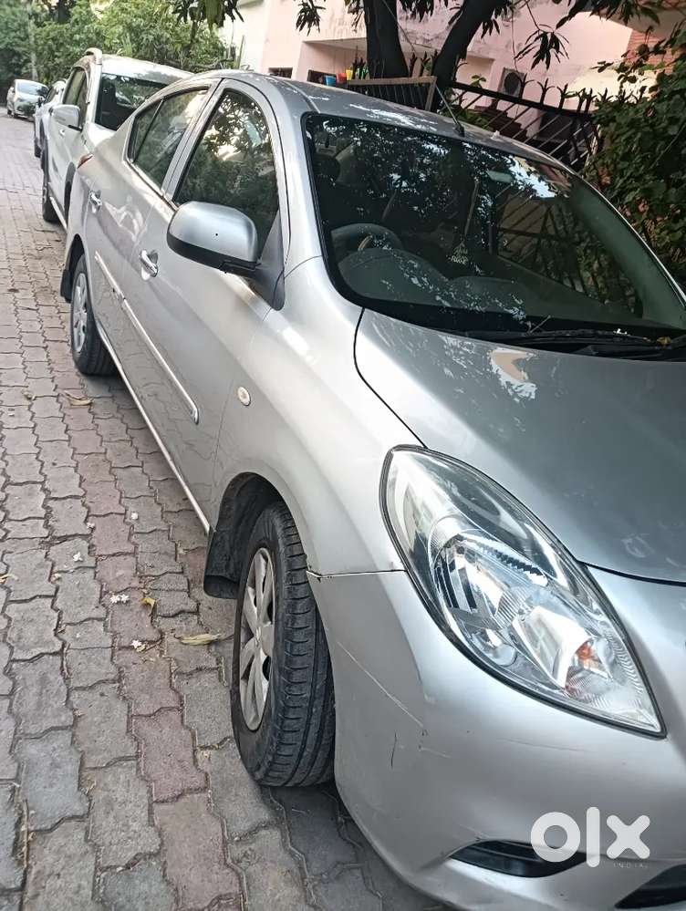 Nissan Sunny 2013