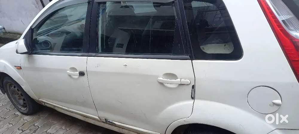 Ford Figo Diesel Zxi 2012