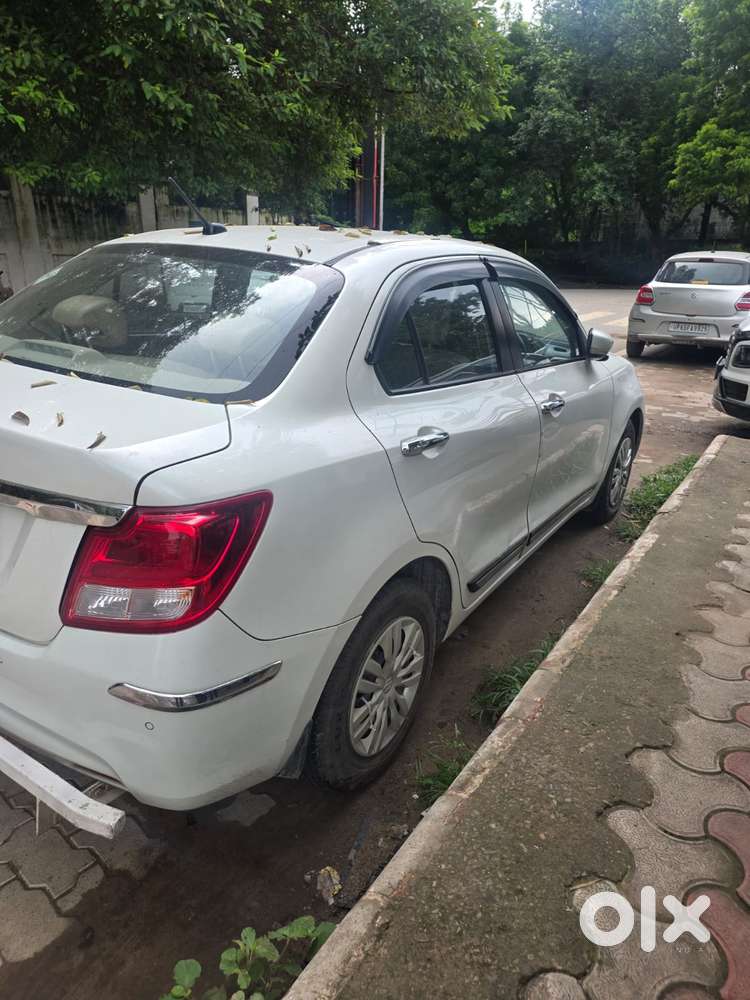 Maruti Suzuki Dzire Vxi Ags, 2023, Cng & Hybrids
