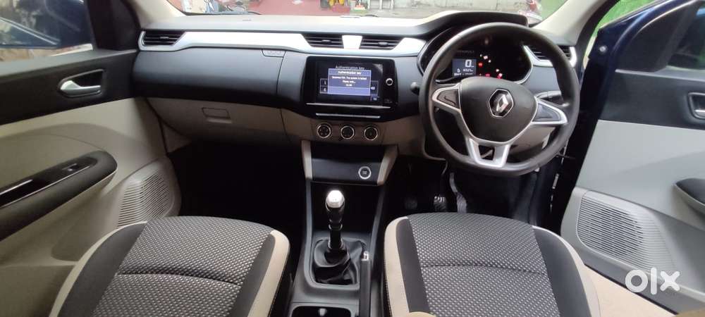 Renault Triber Rxz, 2020, Petrol