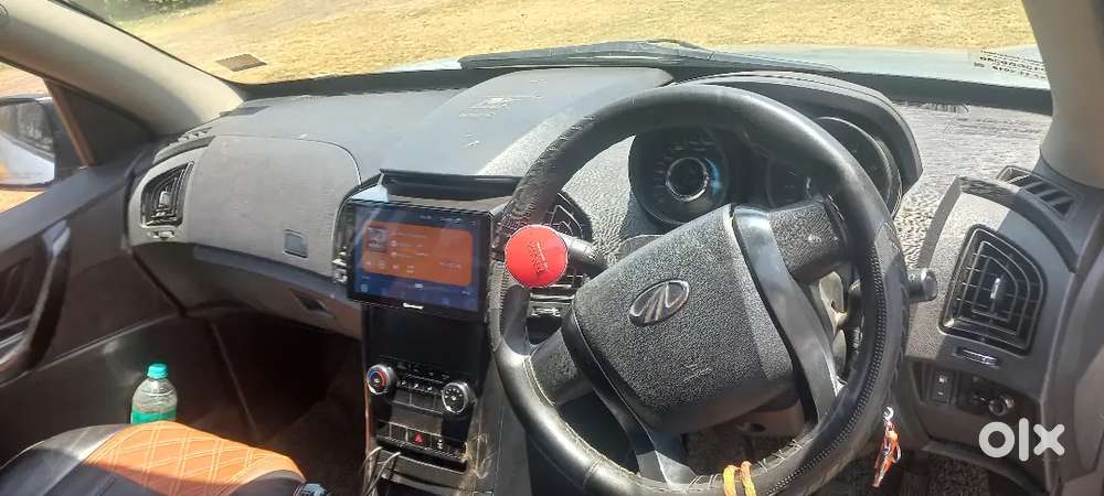 महिंद्रा Xuv 500 फोर व्हीलर