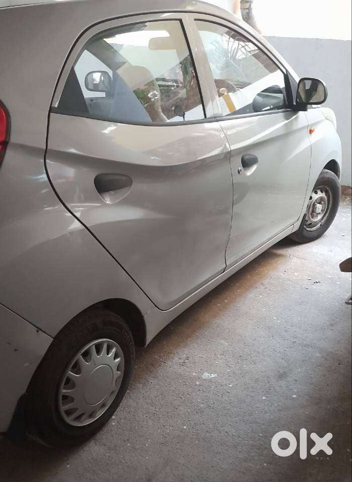 Urgent Sale: Hyundai Eon 2013 D-lite+ (new Tyres, Battery & Silencer)