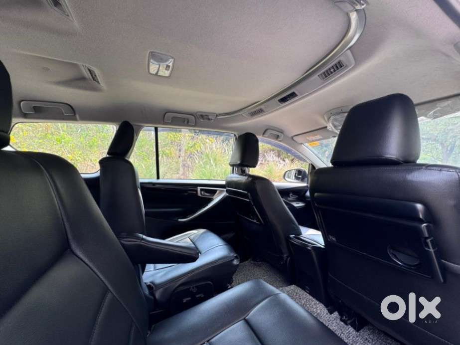 Toyota Innova Crysta [2020-ongoing] 2.4 Vx 7 Str, 2023, Diesel