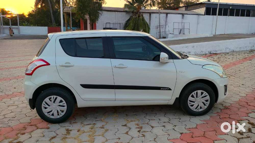 Maruti Suzuki Swift Vxi, 2015, Petrol