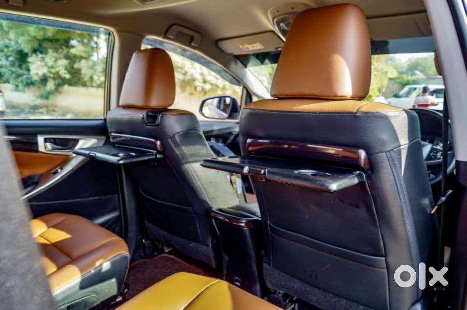 Toyota Innova Crysta 2.8 Zx At 7 Seater, 2023, Diesel