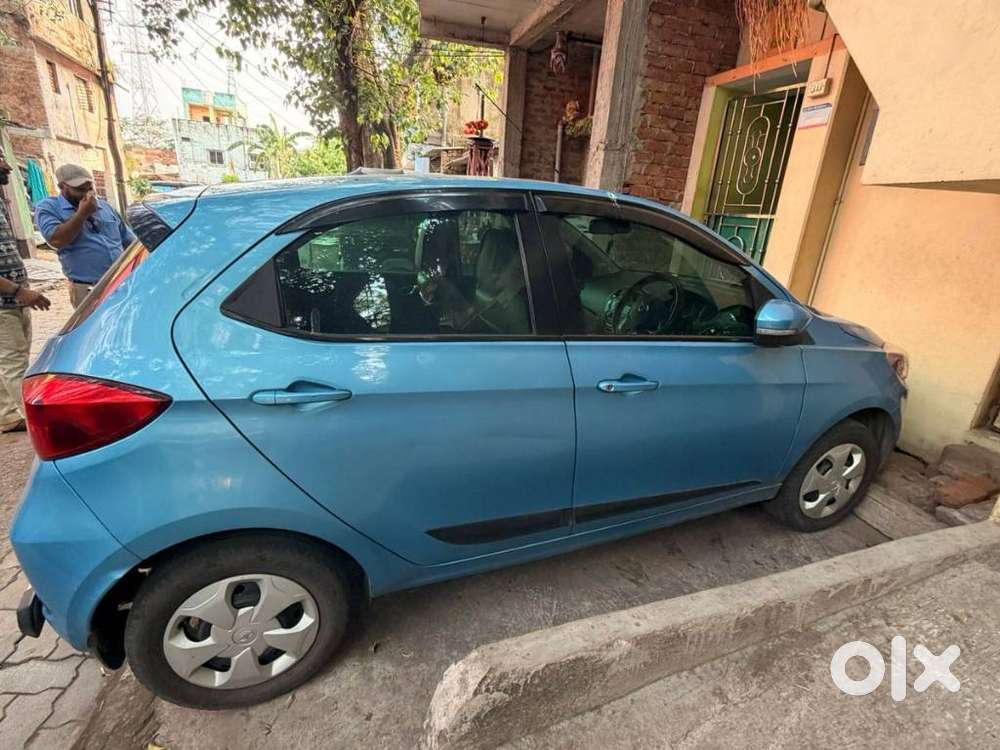 Tata Tiago 1.05 Revotorq Xz, 2017, Petrol