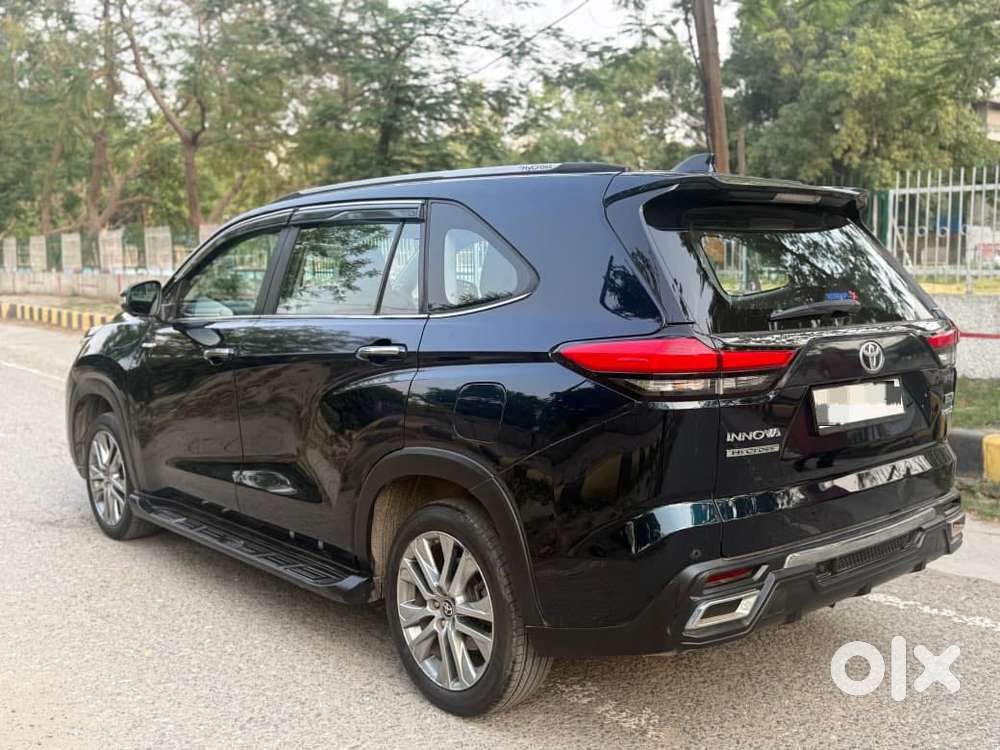 Toyota Innova Hycross 2.0 Zx Hybrid 7 Str, 2023, Petrol