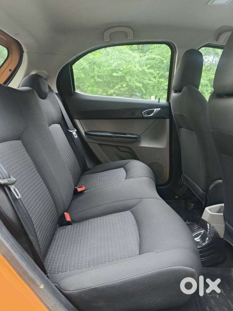 Tata Tiago Xz Opt, 2016, Petrol
