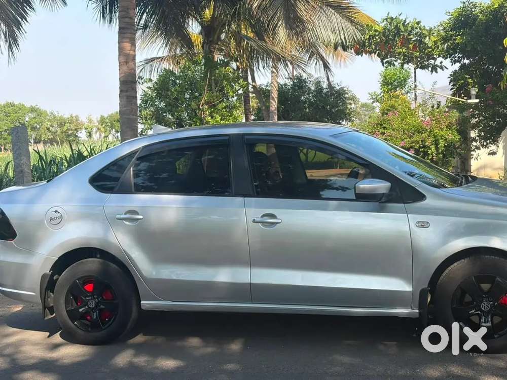 Volkswagen Vento 2011 Petrol Breeze