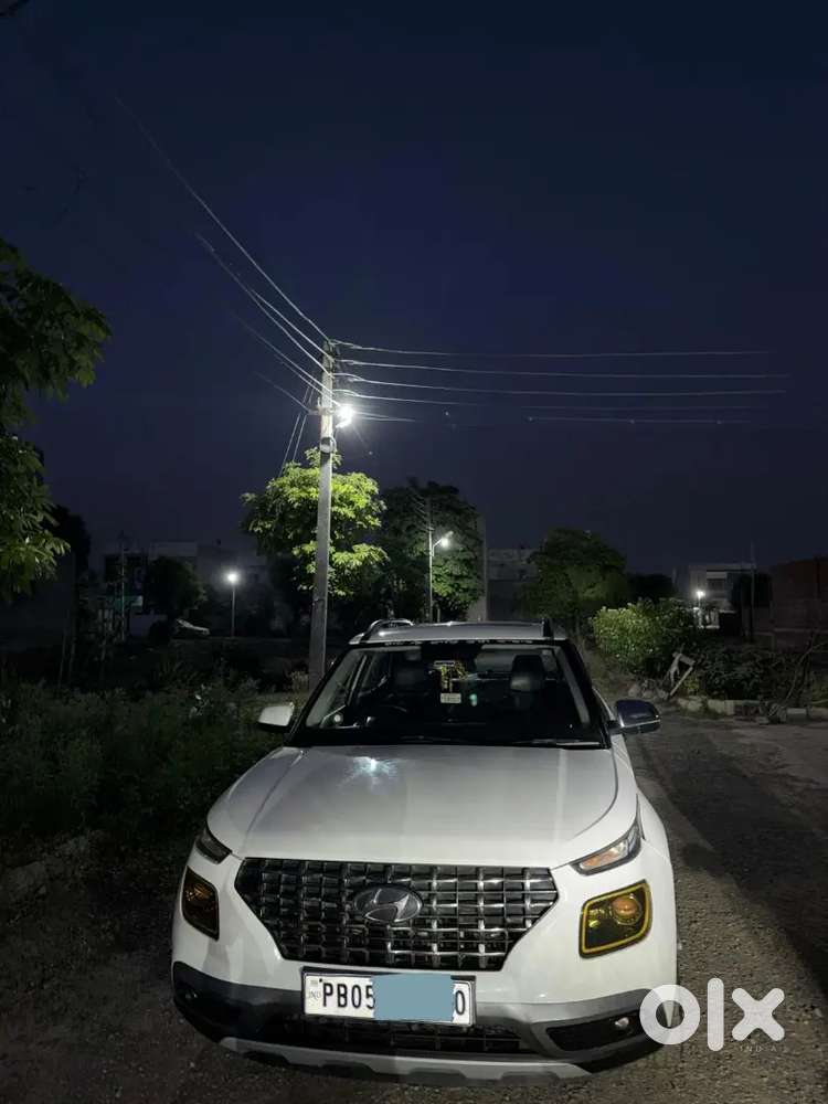Hyundai Venue Diesel Manual 2021
