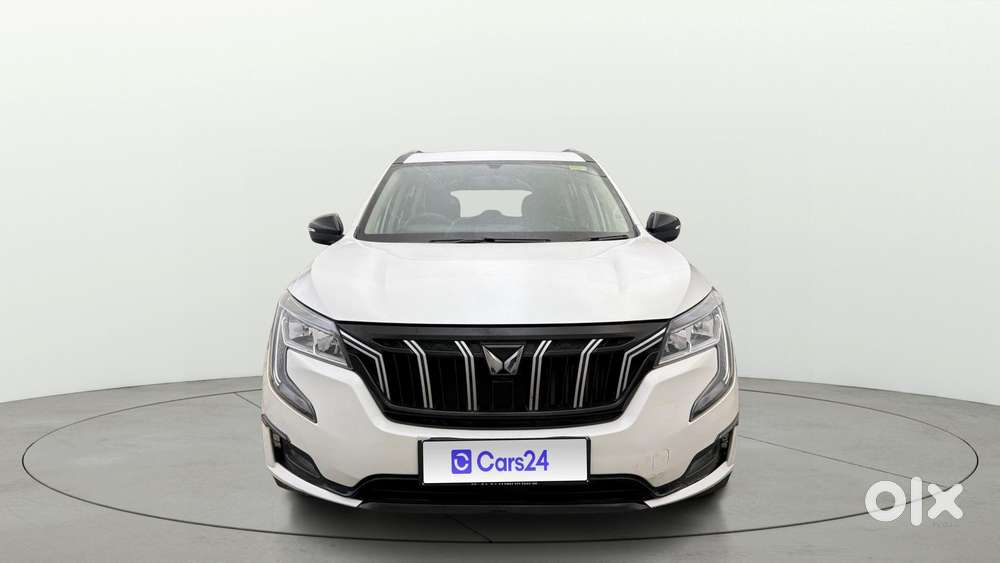 Mahindra Xuv700 2.0 Mx Petrol Mt 5 Str, 2023, Petrol