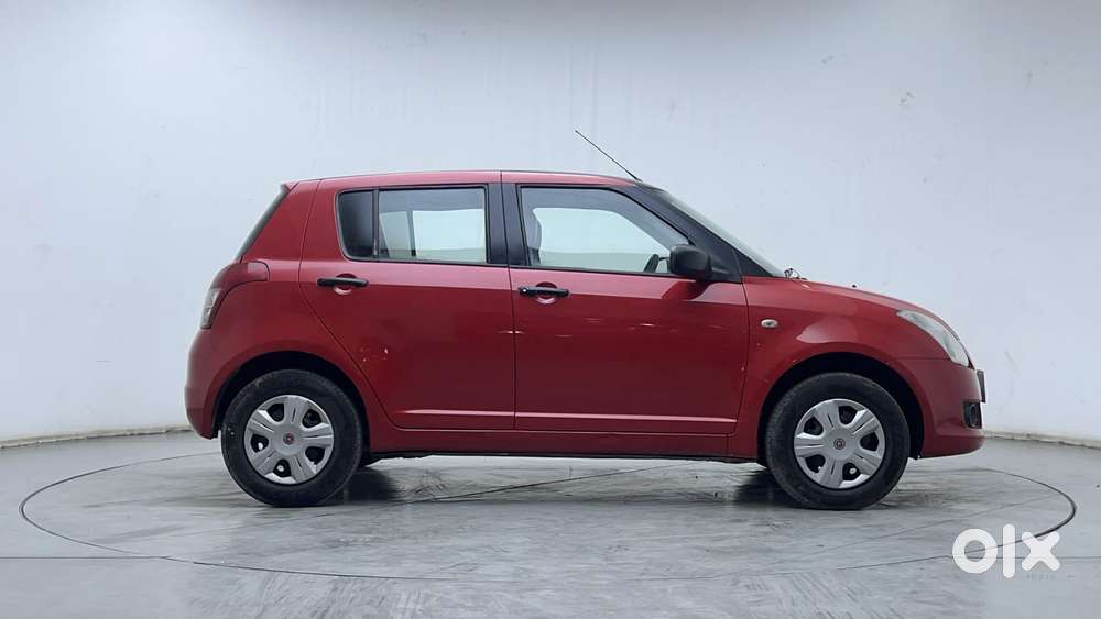 Maruti Suzuki Swift Vxi Bsiv, 2011, Petrol