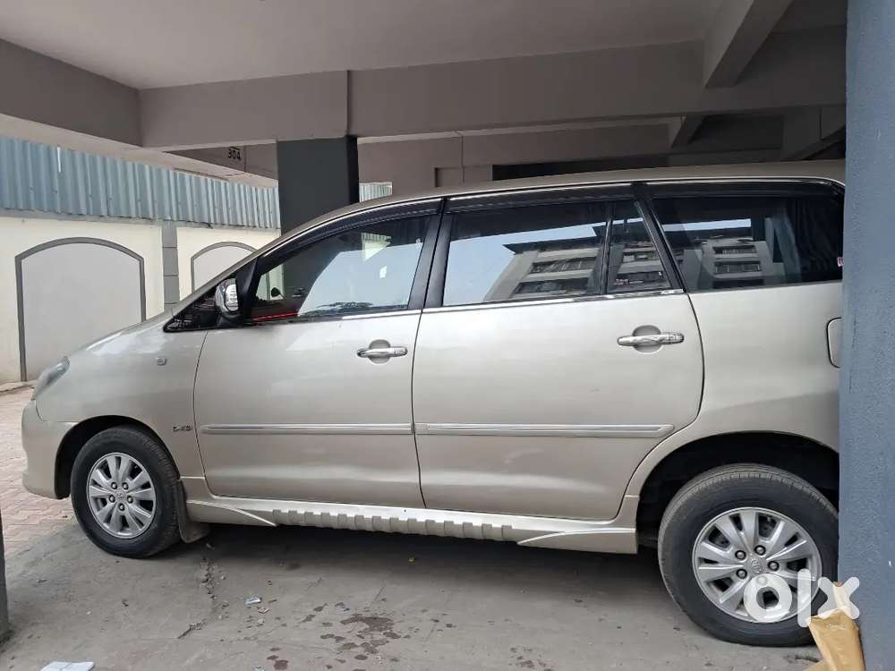 Toyota Innova 2011 Diesel Well Maintained